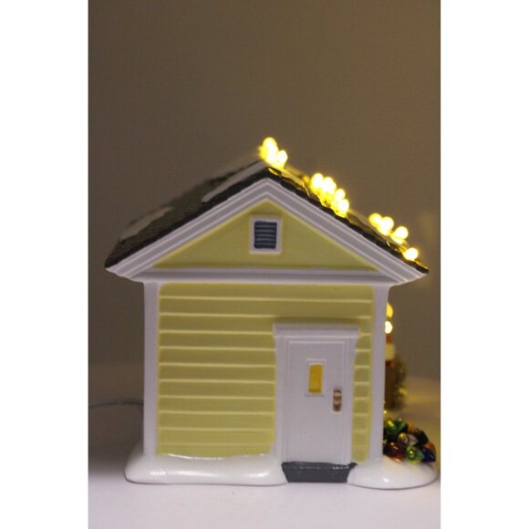 Dept 56 Snow Village - The Griswold Holiday Garage - Picture 5 of 7